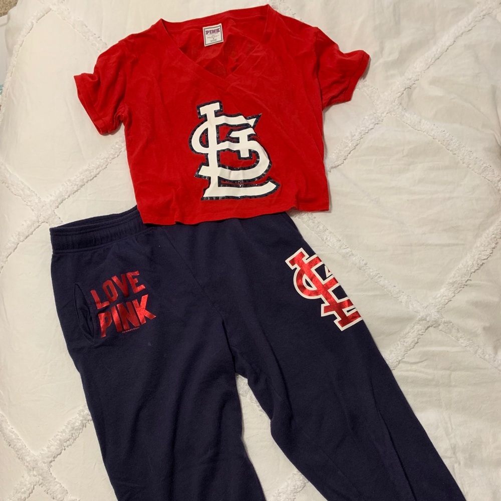 VS Pink Small St Louis Cardinal Outfit
